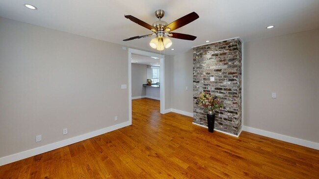 Building Photo - 1610 Forest Ave