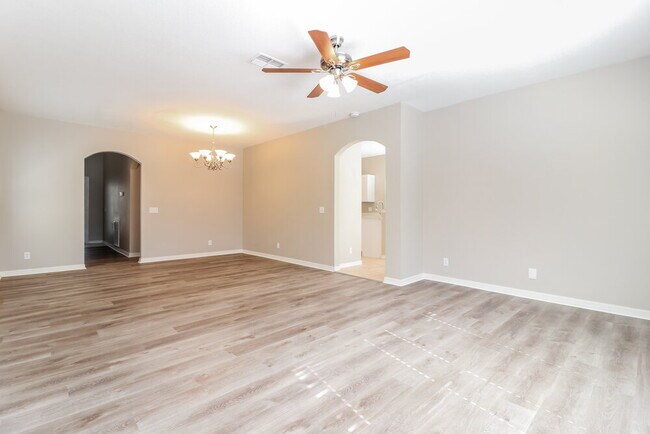Building Photo - 5867 Wrenwater Dr