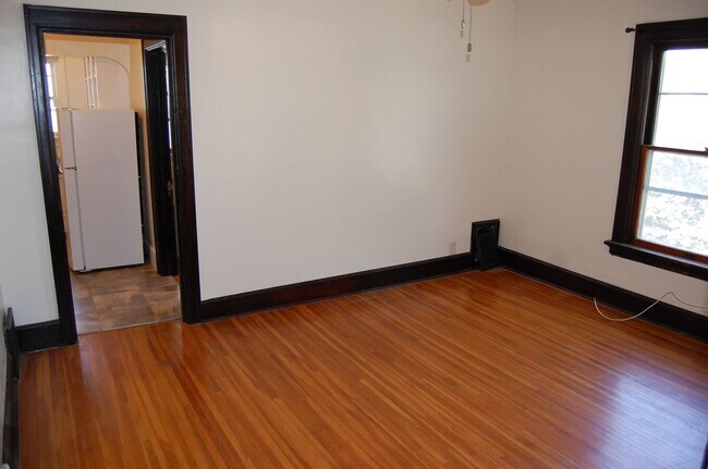 Foto del edificio - Cozy 2nd floor apt in Near South!