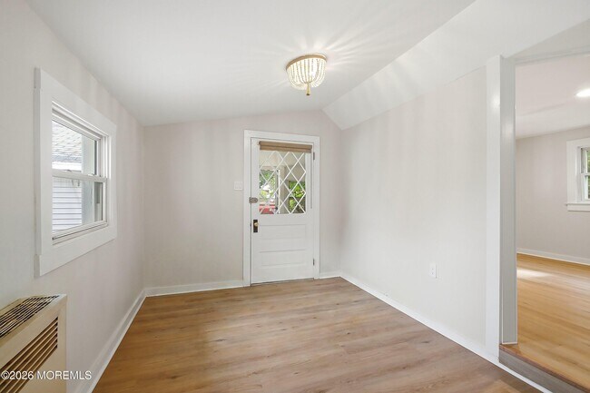 Foto del edificio - 1208 Maplewood Rd