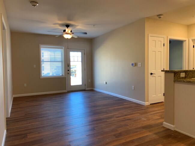 Sala de estar dividida 2x2 - Mountain Brook