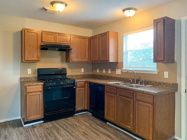 Foto del edificio - 1402 Swansfield Ln