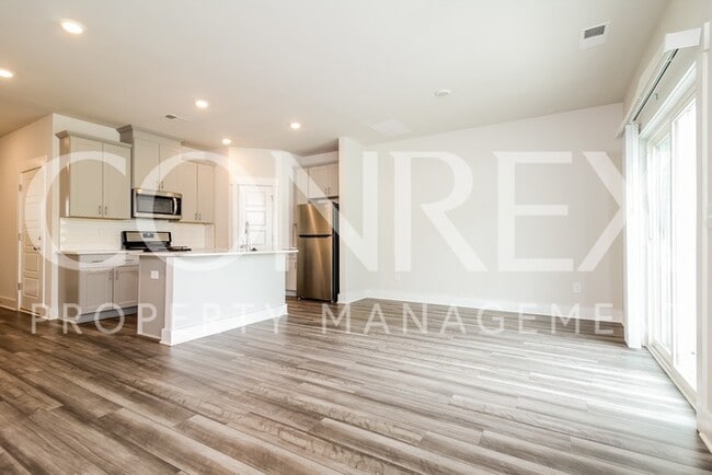 Building Photo - New Energy Efficient Townhome in Simpsonvi...