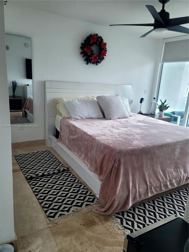 Building Photo - 31 SE 5th St