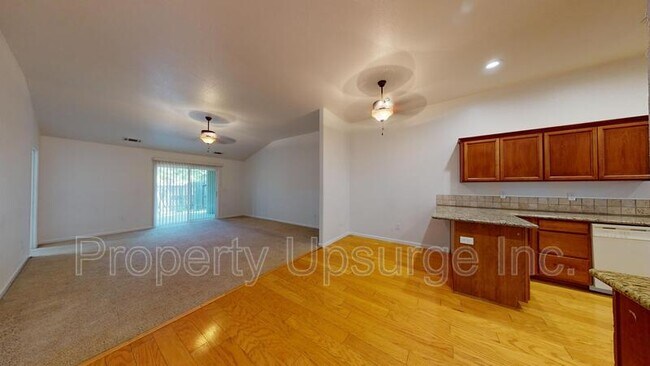 Foto del edificio - 3720 Silvario Ct