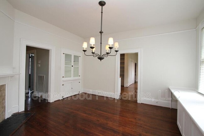 Building Photo - 253 Hydrick St