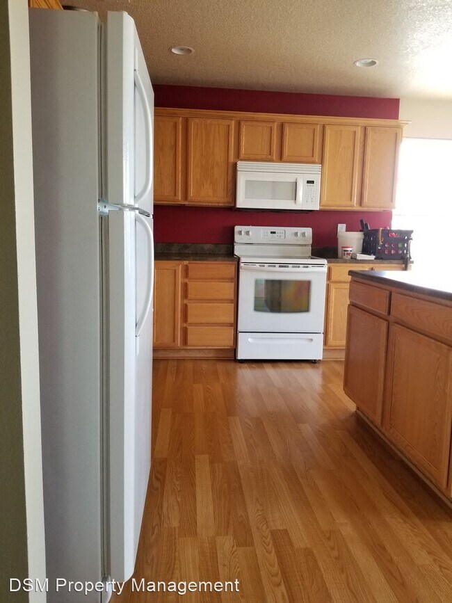Foto del edificio - 2 br, 2 bath House - 6338 Scarlet Leaf Lane