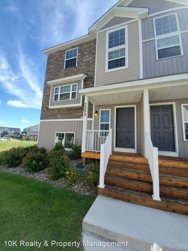 Primary Photo - 4 br, 2.5 bath House - 7352 145th Place NW