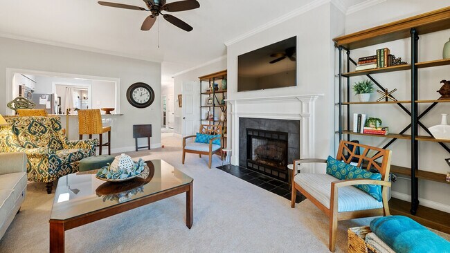 Building Photo - 235 Golden Bear Dr