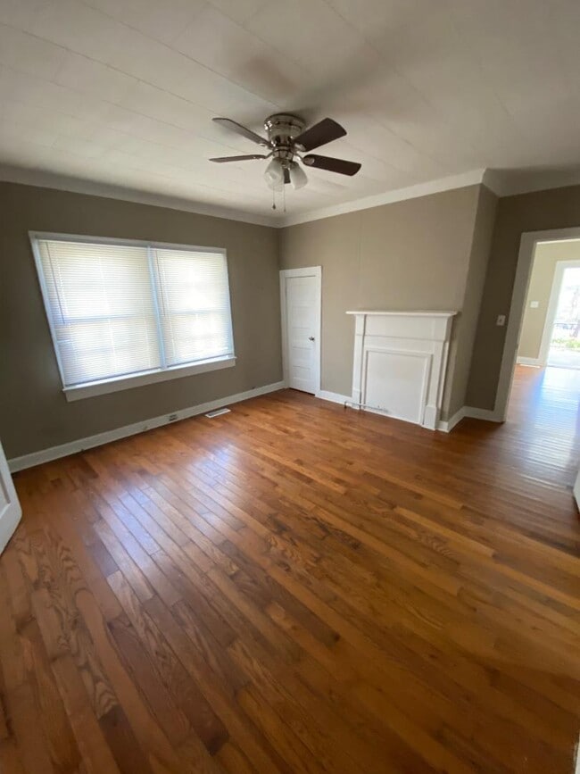 Foto del edificio - 609 N Selvidge St