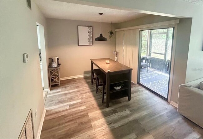 Foto del edificio - 5137 Eaglesmere Dr