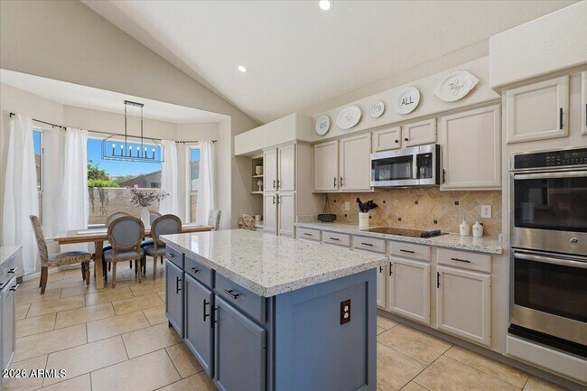 Foto del edificio - 3136 E Brookwood Ct