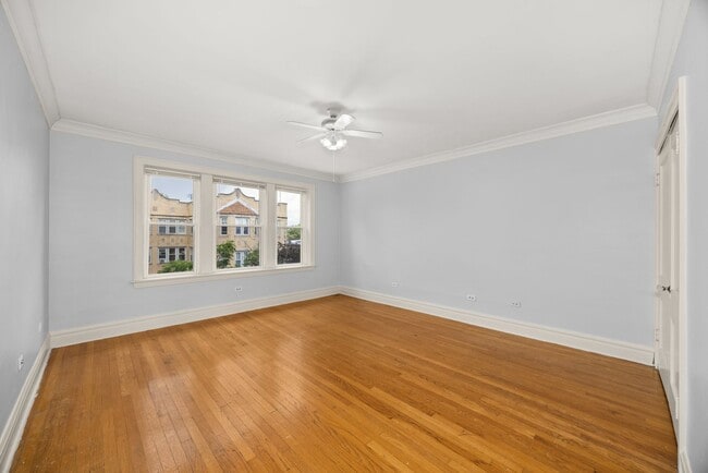 Building Photo - 5041 W 18th St