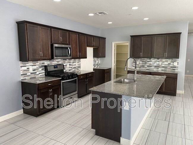 Building Photo - 2350 N Delaney Dr