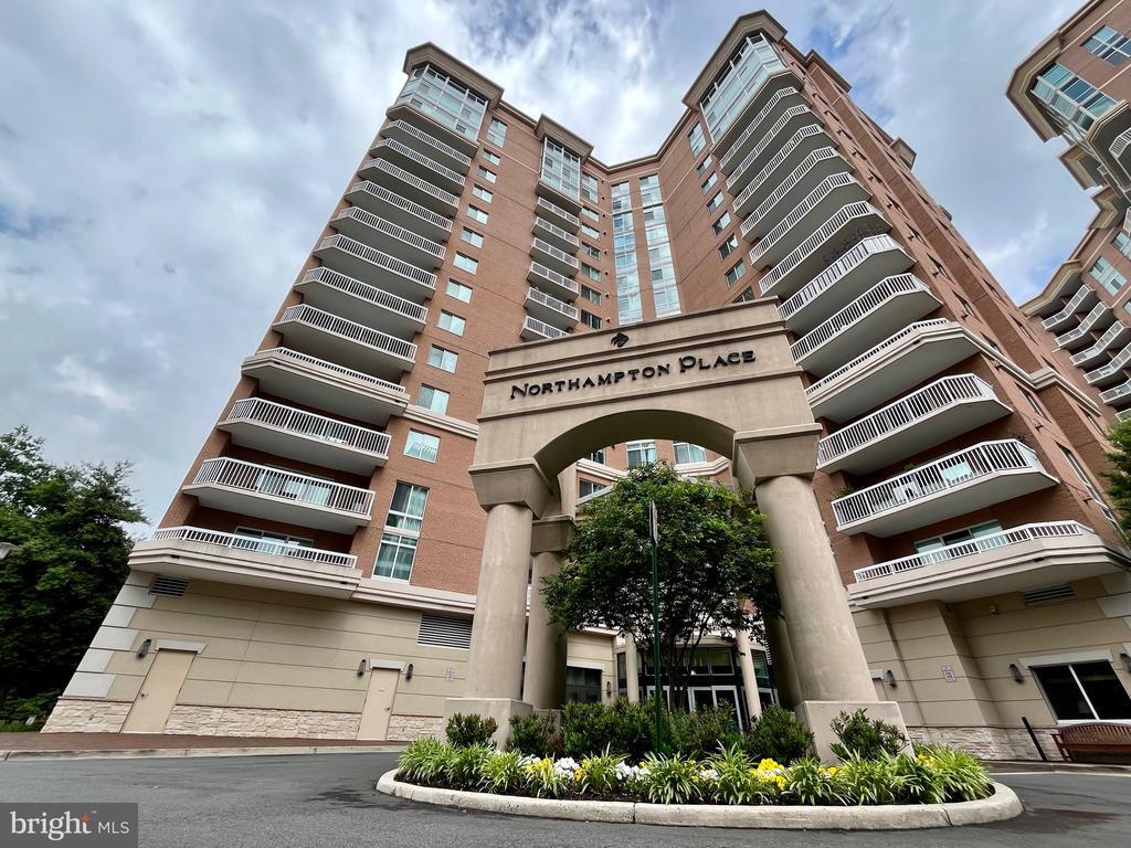 Foto principal - 3101 N Hampton Dr