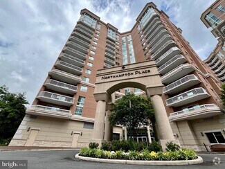 Building Photo - 3101 N Hampton Dr