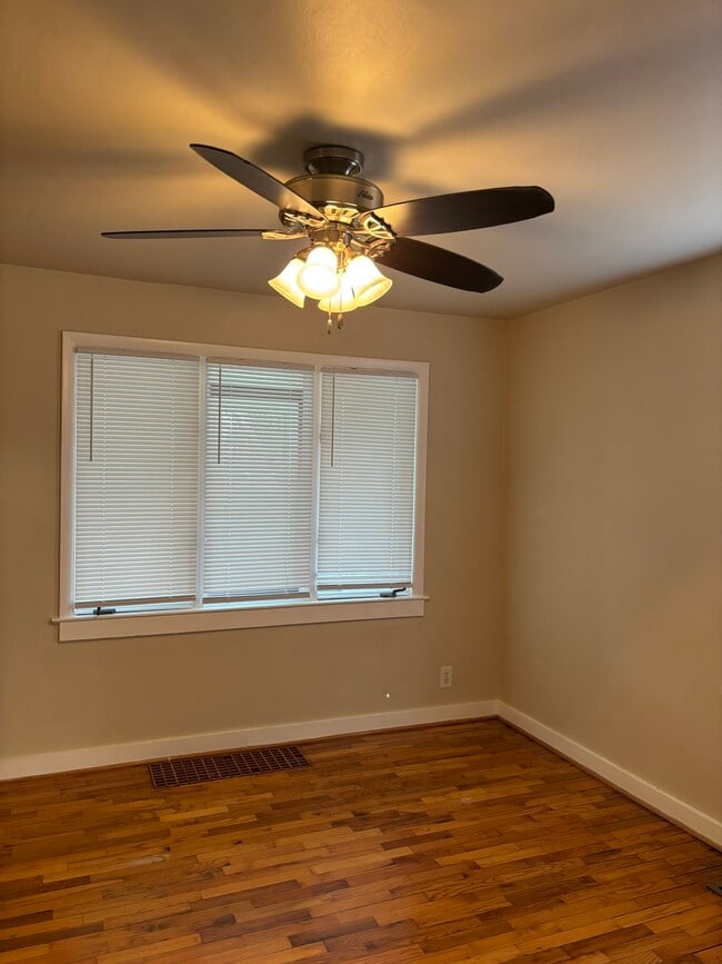 Building Photo - 1808 Eckener Dr