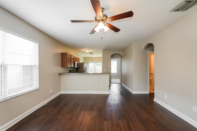 Foto del edificio - 7806 Bristol Park Dr