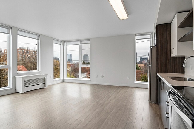 Building Photo - Tanner Flats Apartments