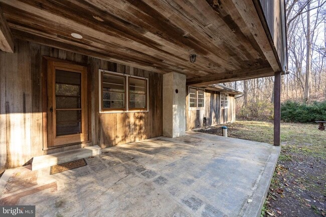 Foto del edificio - 22 Bertolet School Rd