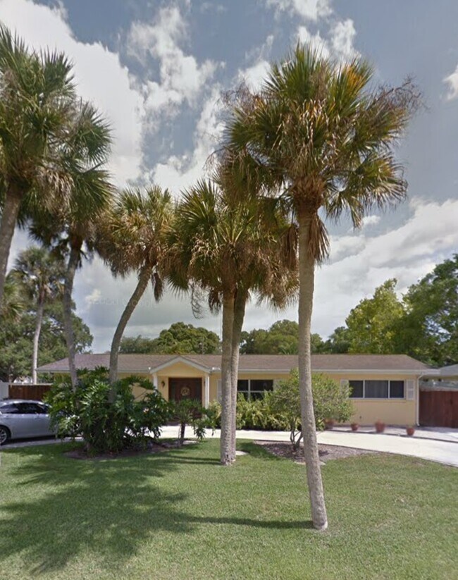 Yard maintence included - 210 Lake Shore Dr