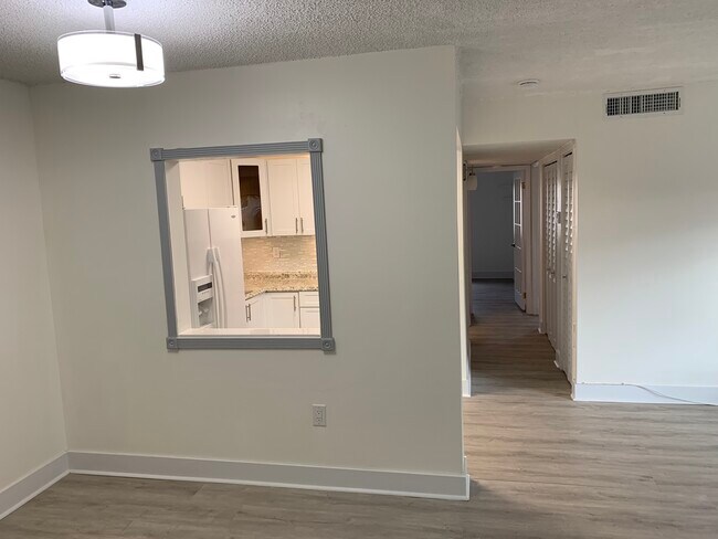 Building Photo - 3582 NE 171st St