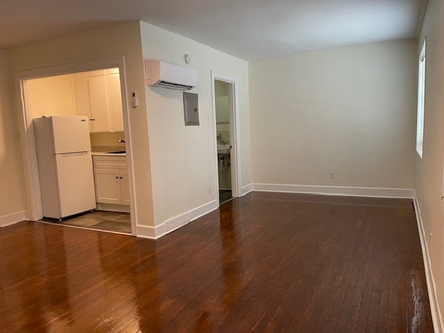 Efficiency Layout - 400 S Ashland Ave