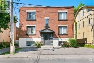 Building Photo - 396-396 MacKay St