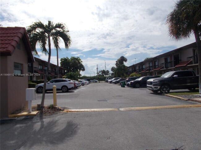 Foto del edificio - 1925 SW 107th Ave
