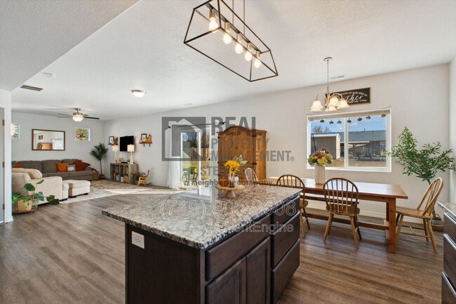 Foto del edificio - 480 W Spaulding Ave N