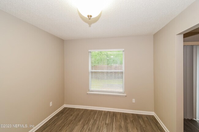Foto del edificio - 11191 Lauren Oak Ln