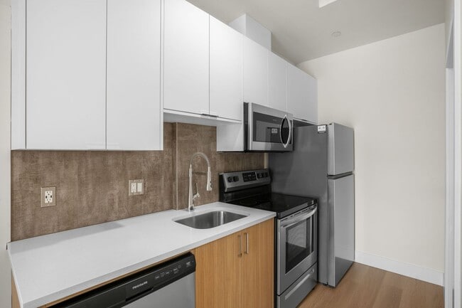 Foto del edificio - 8417 SW 24th Ave