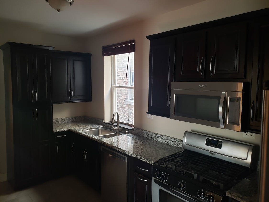 Foto del edificio - 3063 N Gresham Ave