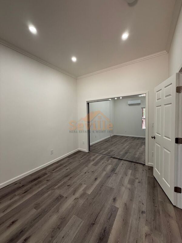 Building Photo - 354 Peralta St