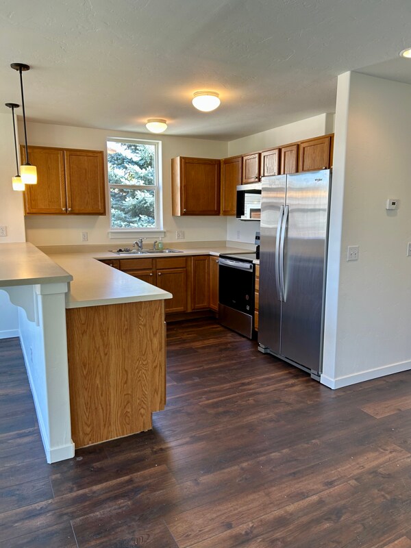 Foto principal - 350 Founders Ave