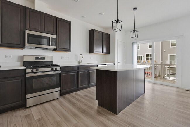 Foto del edificio - 632 Wolverine Dr