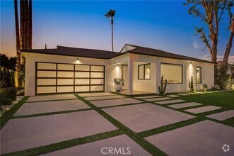 Building Photo - 8161 Encino Ave