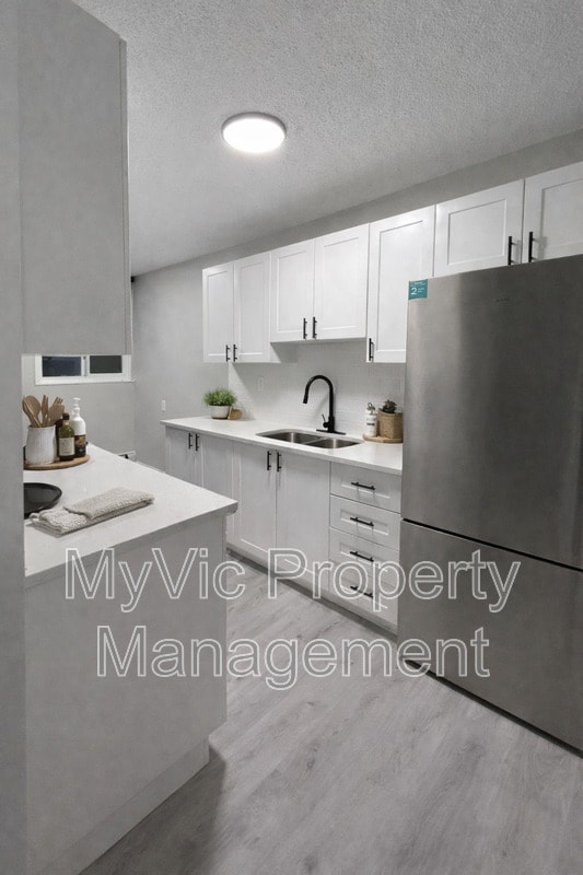 Building Photo - 10024-10154 154 St