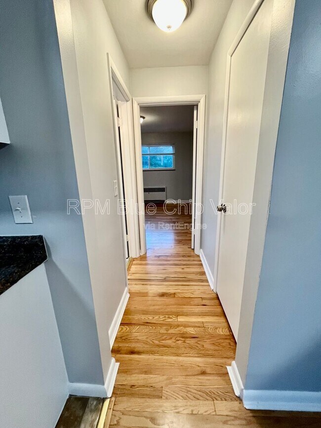 Foto del edificio - 2739 Lafeuille Ave