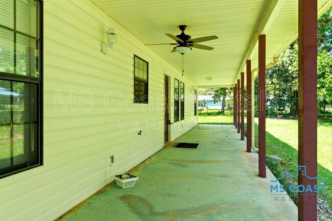 Foto del edificio - 11508 Hazel Bounds Rd