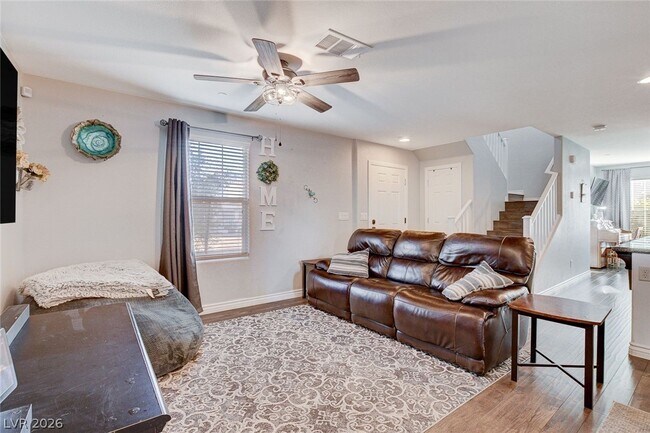 Building Photo - 1045 Spotted Saddle St