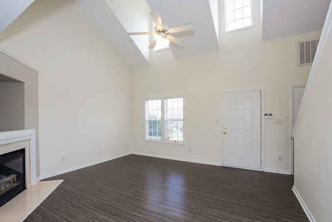 Building Photo - 4134 Planters Watch Dr