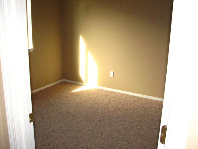 Foto del edificio - 316 Rosehaven St