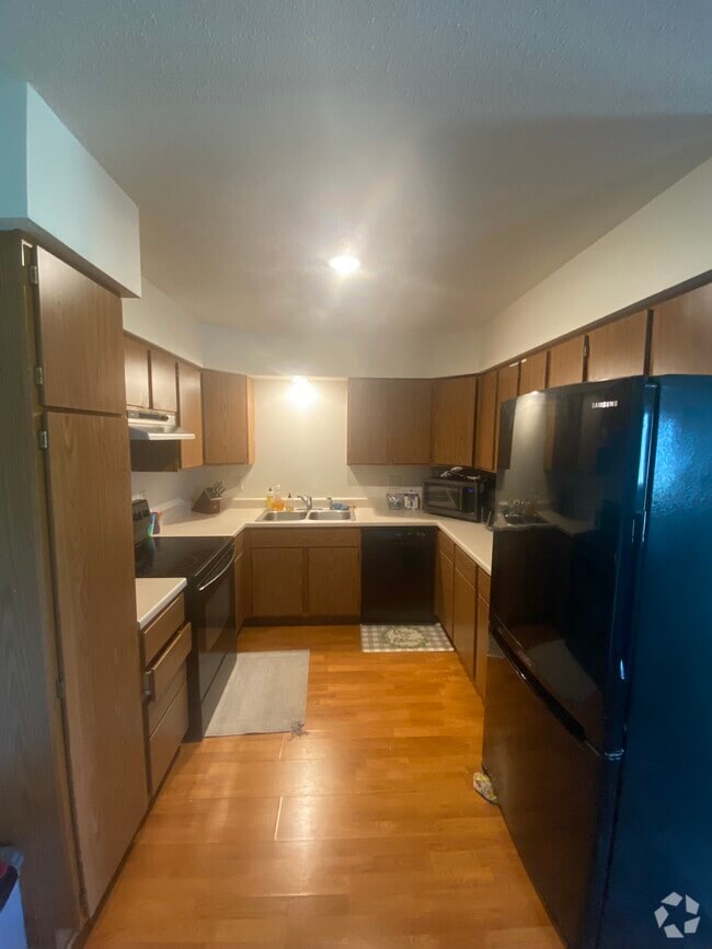 Building Photo - 1008 Dano Cir