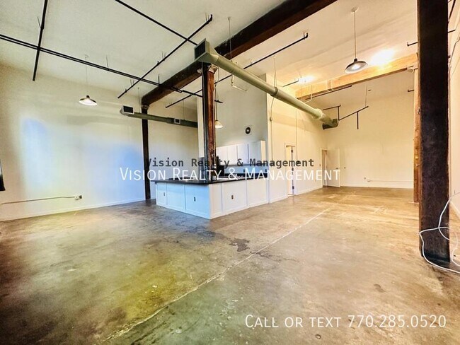Foto del edificio - 887 West Marietta St NW