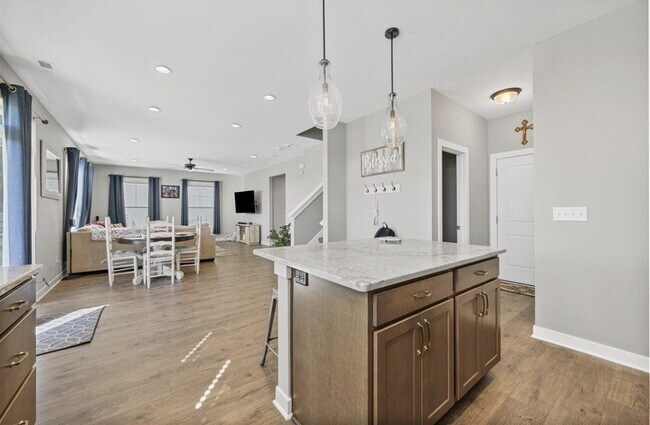 Building Photo - 9351 Woodgate Circle