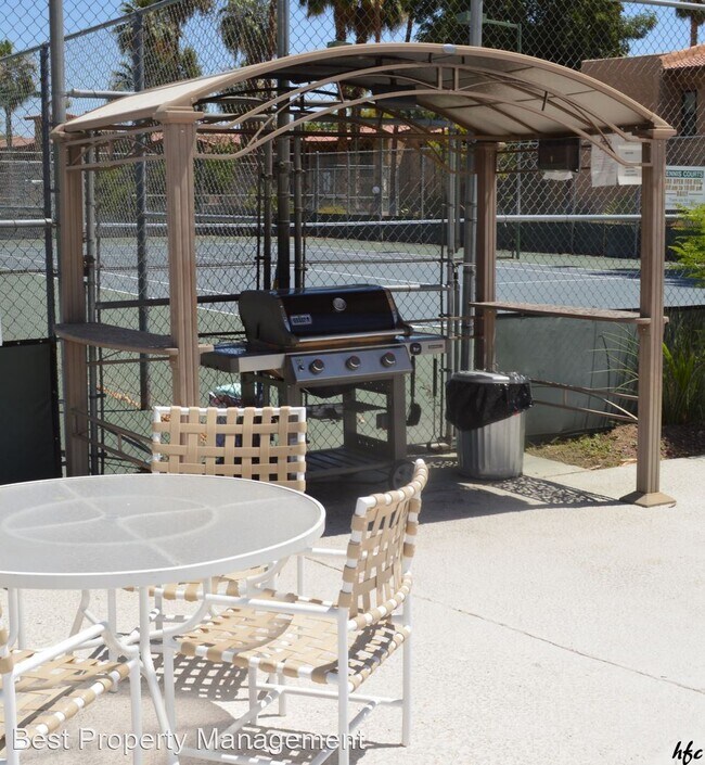 Foto del edificio - 2 br, 2 bath House - 1050 E. Ramon Rd  #43