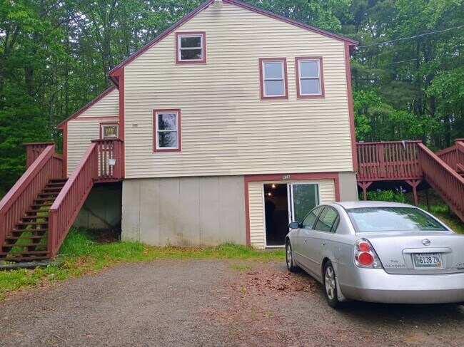 Foto del edificio - 856 Rockland Rd
