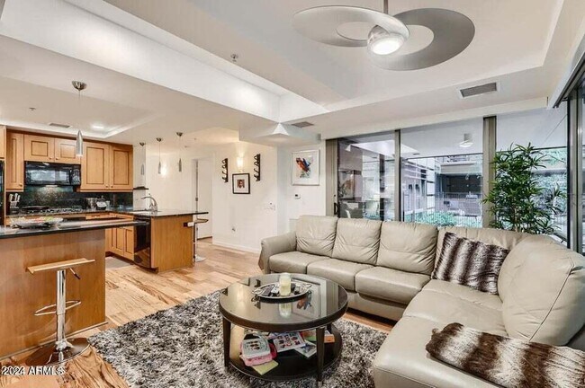 Building Photo - 7151 E Rancho Vista Dr