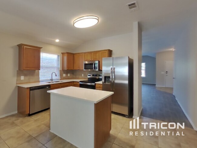 Foto del edificio - 8425 Asheville Ln